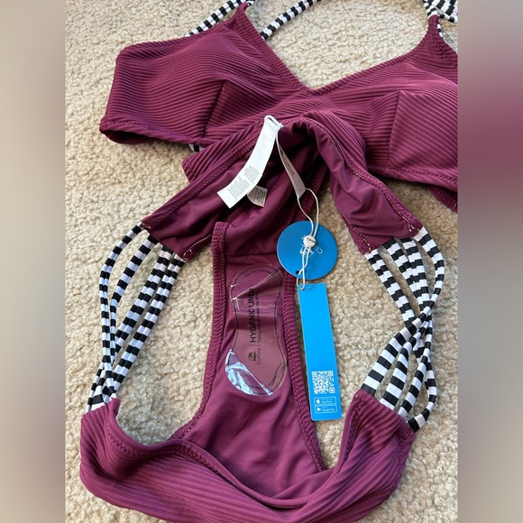 Cupshe strappy 2 peice bathing suit nwt - Picture 4 of 5
